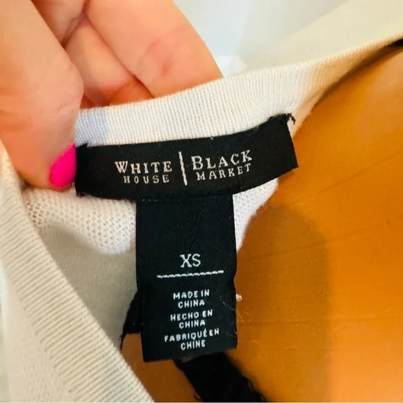 Loose Fit Top Off Shoulder Geometric Shimmer Sweater Size XS​​ - Picture 7 of 7